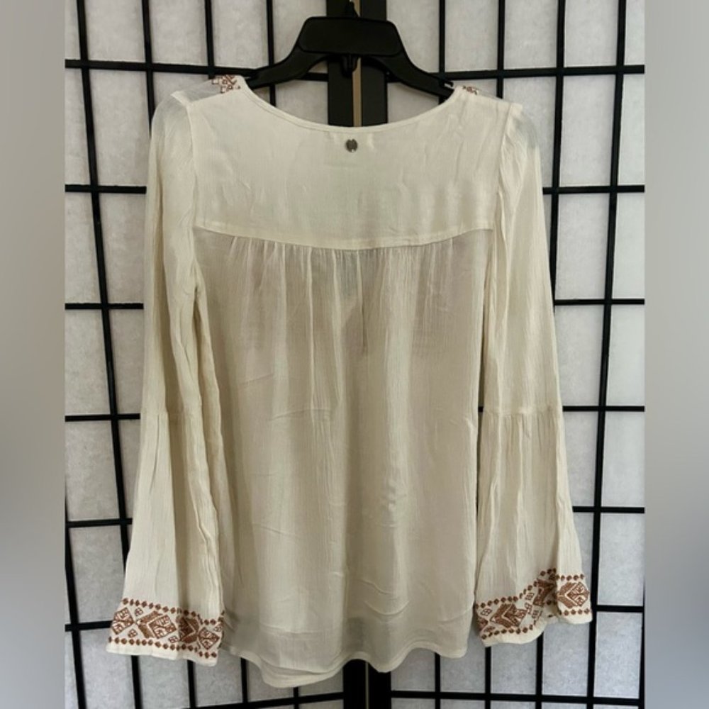 Boho embroidered blouse - Picture 2 of 5